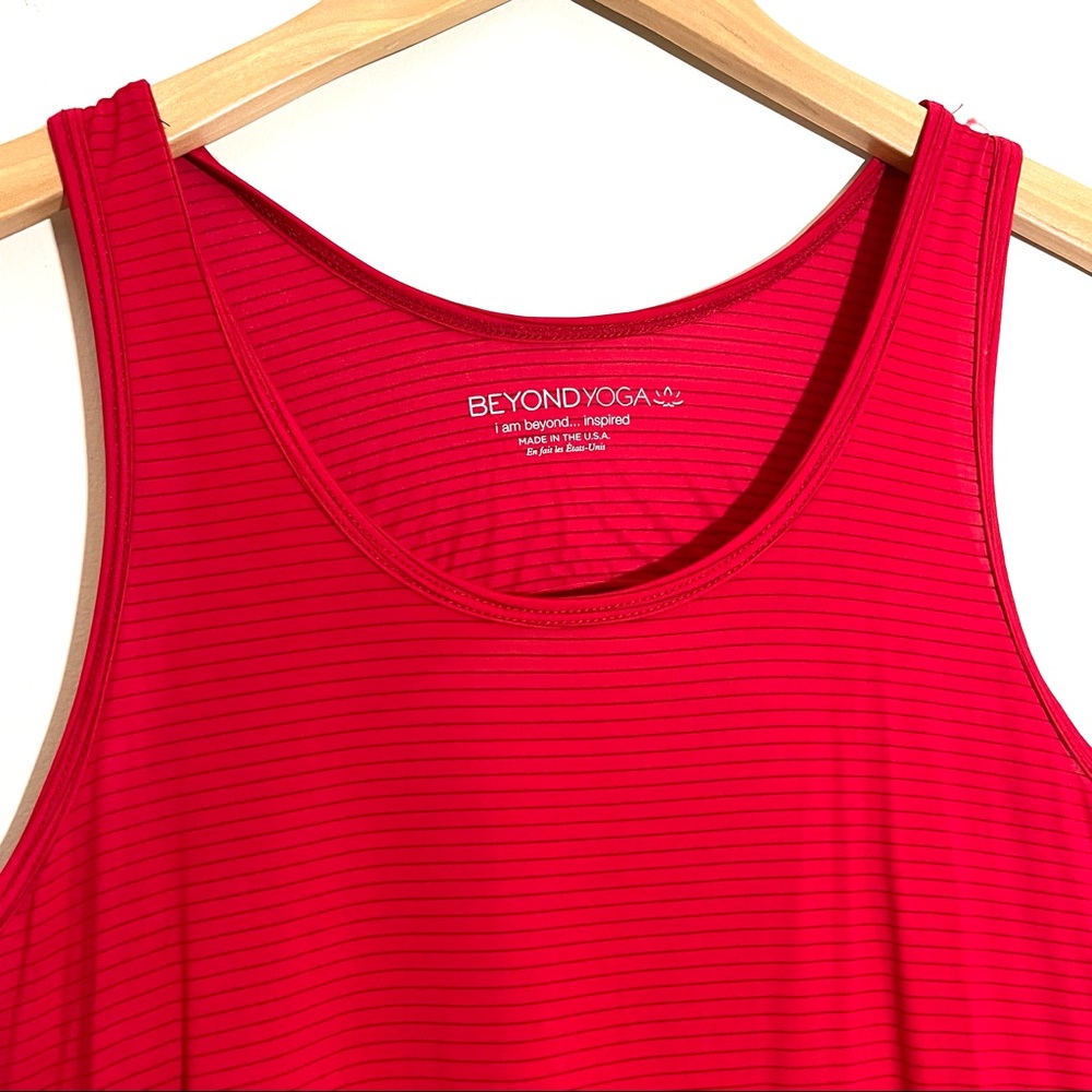 Beyond Yoga Keyhole Back Tank - Picture 4 of 8